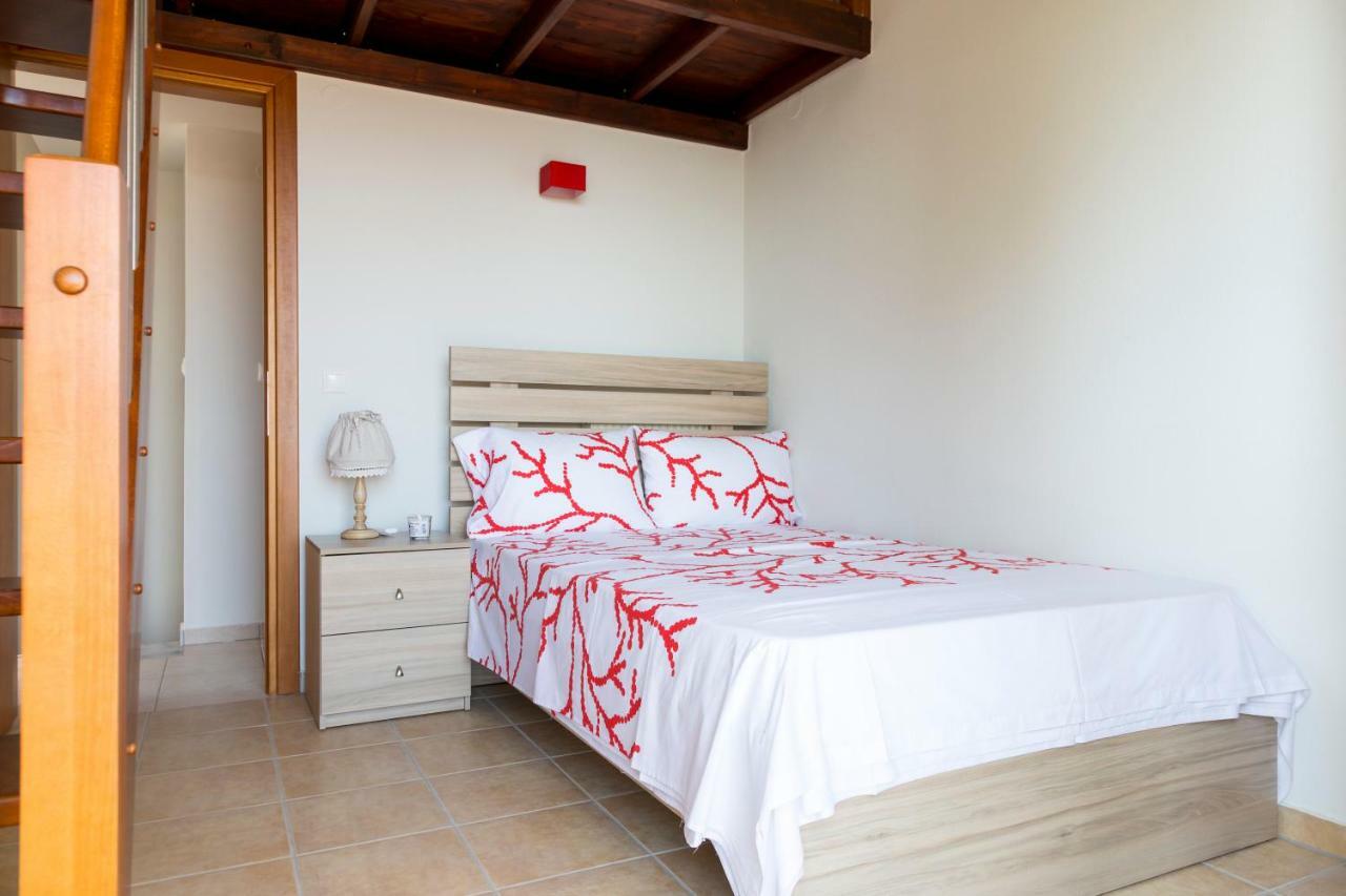 Villa Kristin 2 - 2Min Walk To Great Sandy, Shallow Beach Никити Экстерьер фото